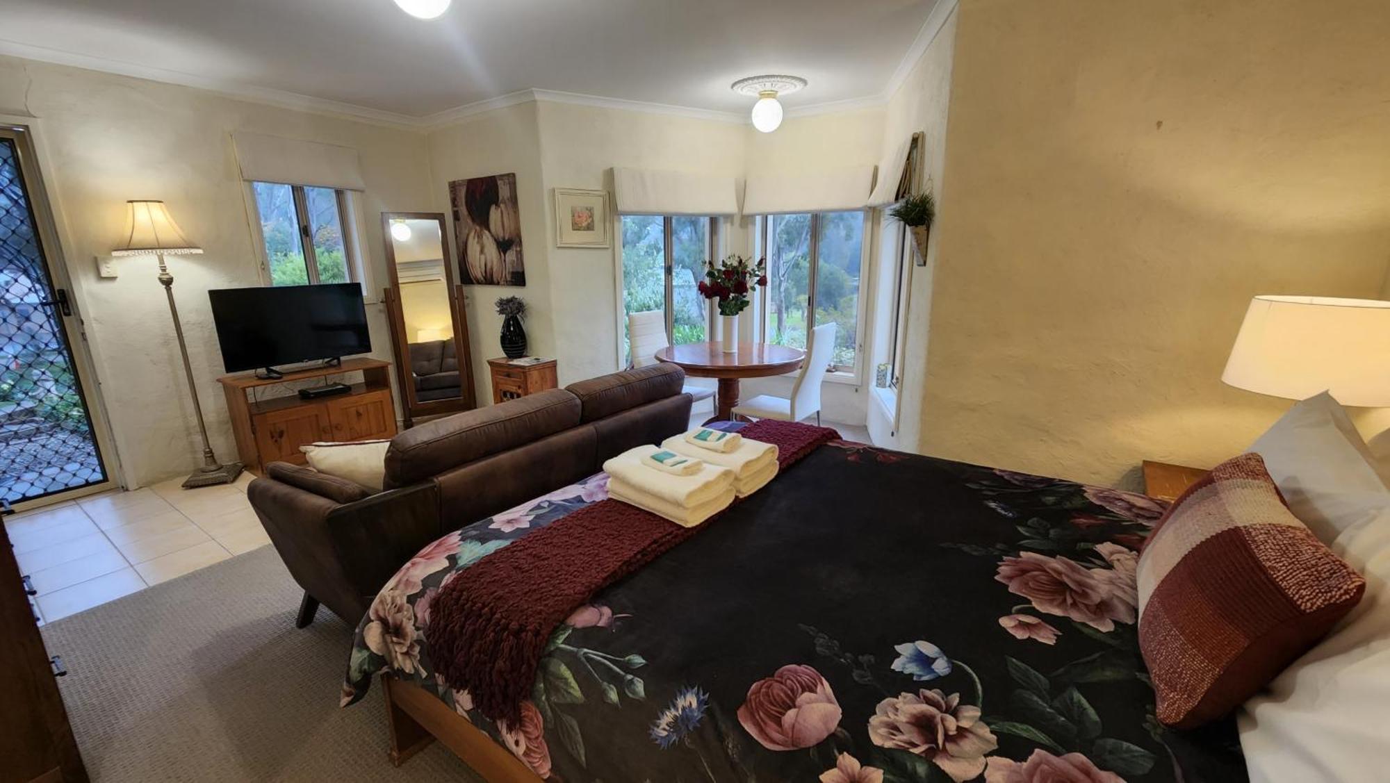 Riesling Trail & Clare Valley Cottages Cameră foto