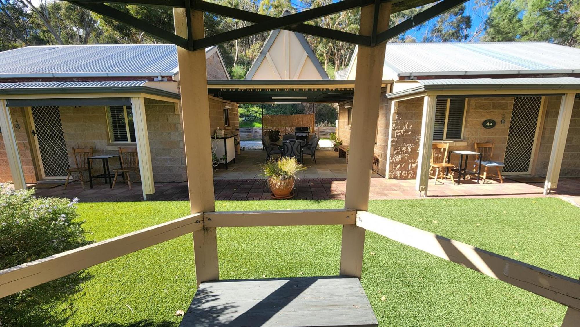 Riesling Trail & Clare Valley Cottages Cameră foto